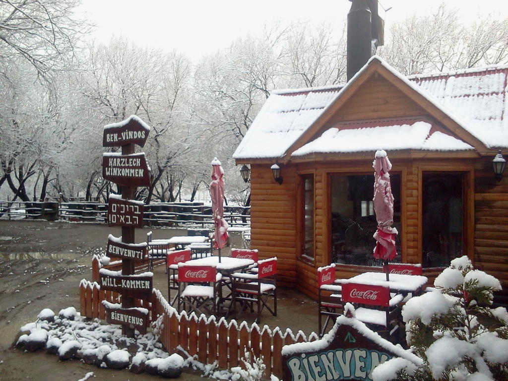 Camping Y Hostal El Ovejero El Calafate Kültér fotó