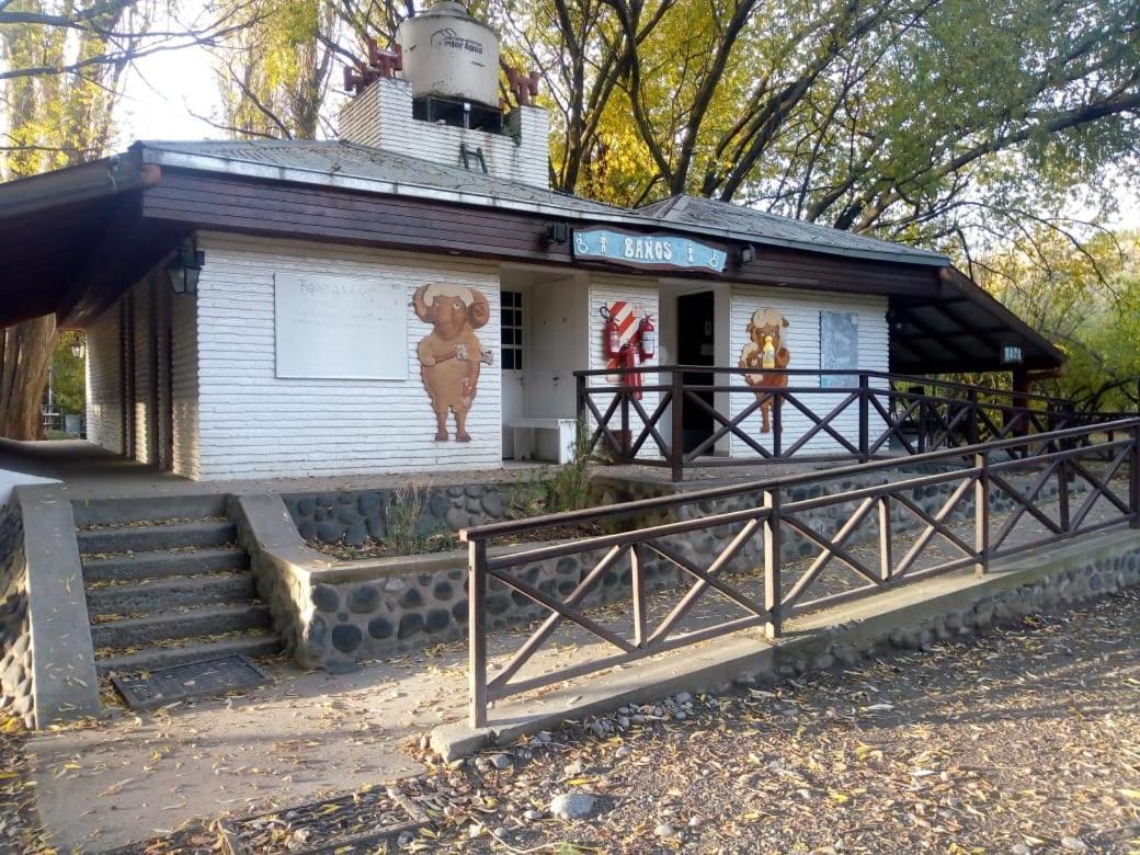 Camping Y Hostal El Ovejero El Calafate Kültér fotó
